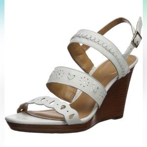 Jack Rogers Arden sandals in white!